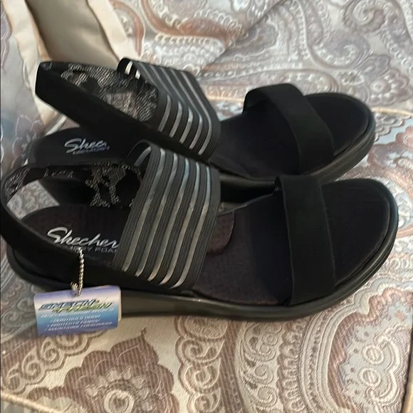 Skechers New Memory Foam Black Sandals - Picture 2 of 10